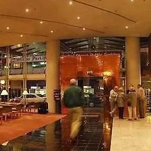 holiday-inn-city-centre-christchurch.top-hotels-christchurch.com/